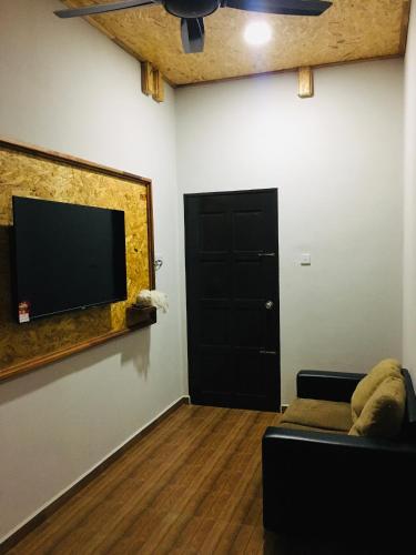 The Pines Home Stay in Pantai Cahaya Bulan (PCB)