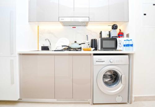 EasyGo - Azizi Riviera 14 Studio Blvd View - image 14