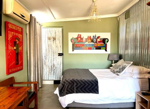 Queen Room image 9