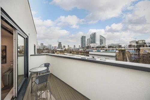 Urban Oasis with Views in Old St