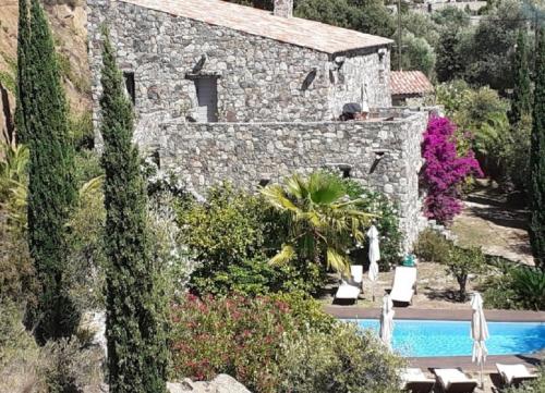 LUXURY 270M² HOUSE OF CHARACTER IN OLD STONES WITH HEATED POOL, NEAR CALVI