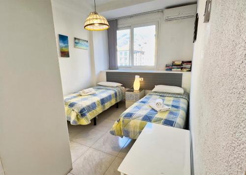Skol 339 - 2-Bedroom Apartment in Edificio Skol Marbella - Tap to explore photos