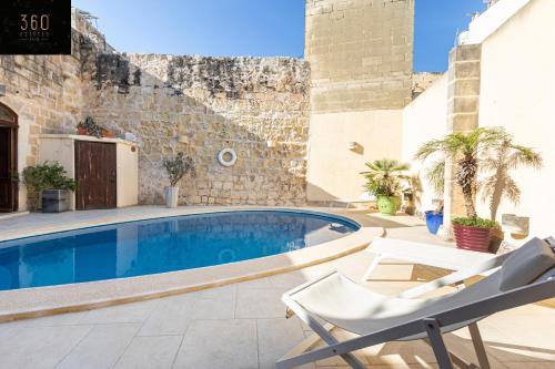 A stunning, townhouse with magnificent pool area by 360 Estates - Location saisonnière - Żebbuġ