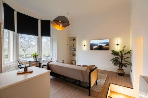 The West End Retreat - Your Luxurious 5* Apartment, Глазго (фото 5)