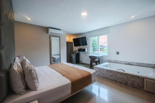 Infinity Hotel, Medellín