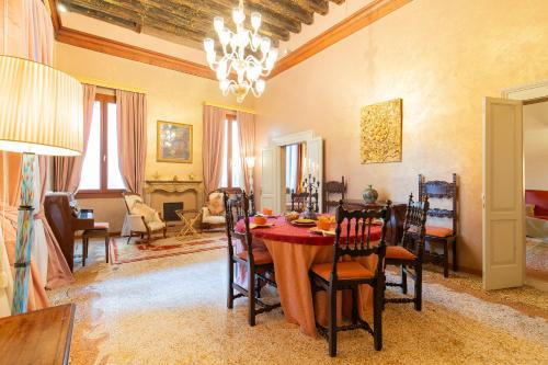 Fortuny3967 Suites & Wine, Benátky (fotografie 3)