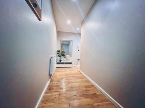 Lovely 3 Dbl Bed (sleeps upto 6) close to centre., Manchester (photo 4)