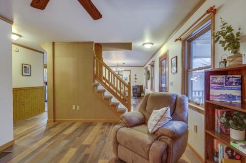 Lovely Interlaken Home with Fire Pit and Yard! in Interlaken, USA