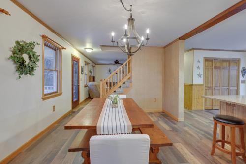 Lovely Interlaken Home with Fire Pit and Yard! in Interlaken, USA