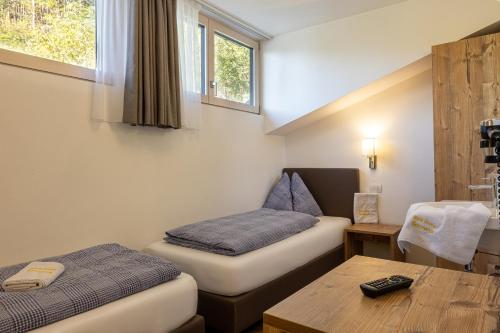 B&B Hotel Sonneck Room Type - Small Twin Room