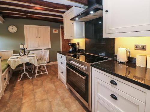 ทัศนียภาพภายนอกโรงแรม, Dale View Cottage in เอลตัน