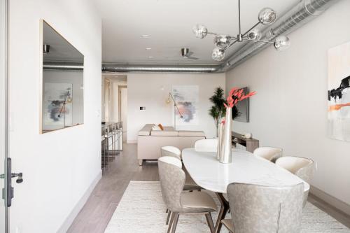 Walk to Gameday - Jefferson Park Condo - Tesoro in Jefferson Park