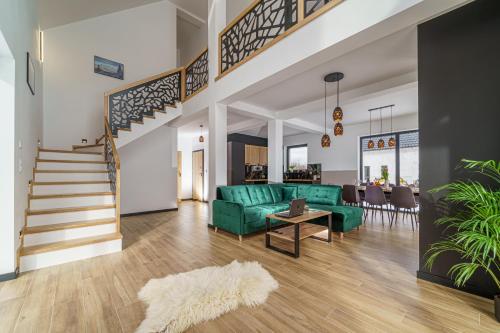 3 bedrooms, 6 beds