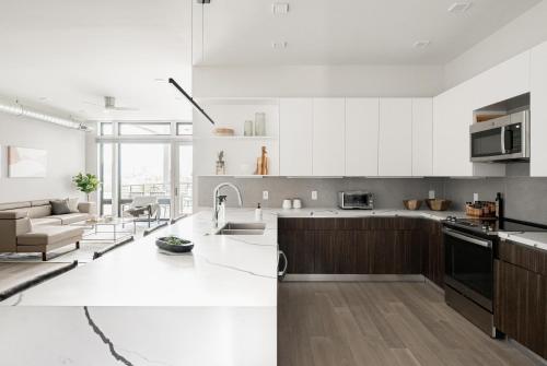 Luxurious Escape - Walk to Empower Field - Tesoro in Jefferson Park