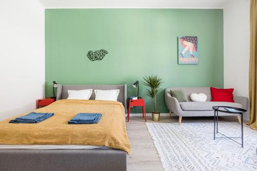 Stylish and colourful apartment in the city centre, Budapest