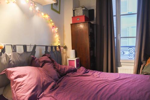 Pretty cocoon 2 steps from Montmartre - image 2