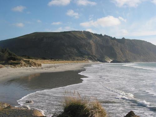 Aramoana Beach Escape