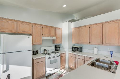 Victorville Home with Fenced Backyard and Patio! in Victorville, USA