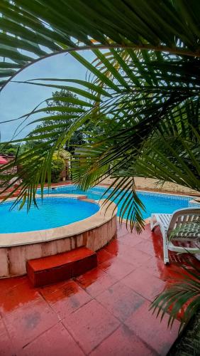 Peldbaseins, Yvyra Lodge in San Ignacio