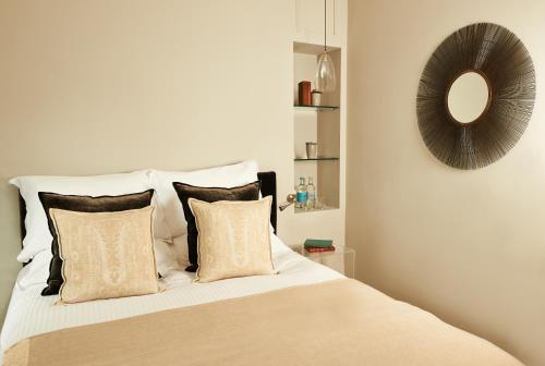 The Bull and The Hide - image 7