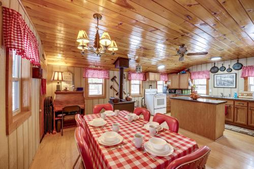Pet-Friendly Irons Cottage with Fire Pit and Fireplace in Irons, USA