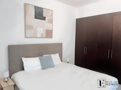Elite LUX Holiday Homes - Two Bedroom Apartment Metro Nearby in Al Furjan Dubai - image 6