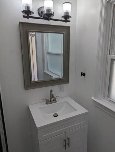 Newly Renovated Studio - Close to WakeMed Raleigh thumb 3