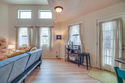 Albuquerque Getaway with Sandia Mountain Views! in Tijeras, USA