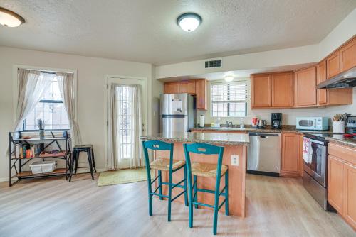 Albuquerque Getaway with Sandia Mountain Views! in Tijeras, USA