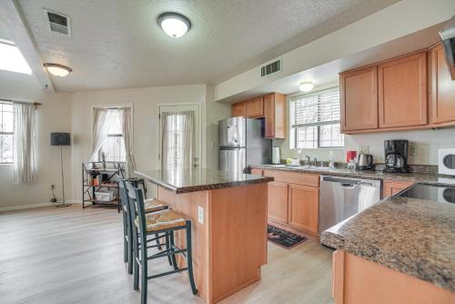 Albuquerque Getaway with Sandia Mountain Views! in Tijeras, USA