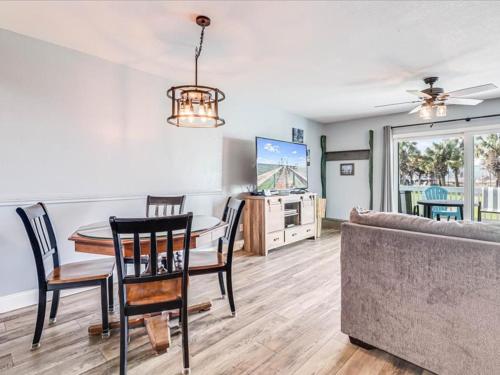 設施, Bayfront Kontiki 704 in 富爾頓