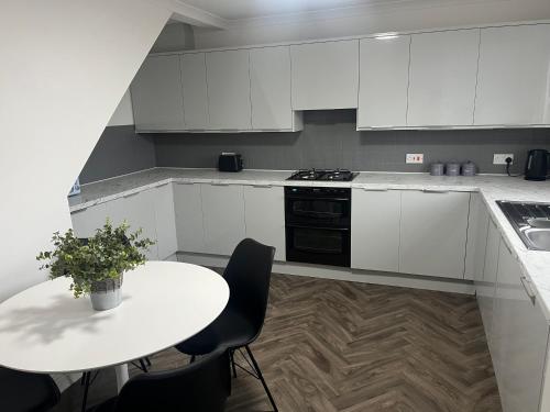 Duplex Flat Bedworth Town Centre - Tap to explore photos