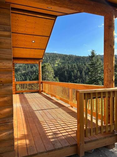 McDonald Cabin #1 next to YNP in Sphinx, USA