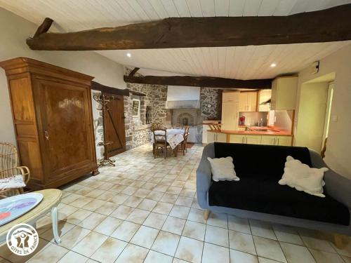 Gîte Saint-Michel-Mont-Mercure, 3 pièces, 4 personnes - FR-1-426-249 (Gite charmant a la campagne avec terrasse, proche du Puy du Fou et de la riviere Sevre - FR-1-426-24) in Saint-Michel-Mont-Mercure