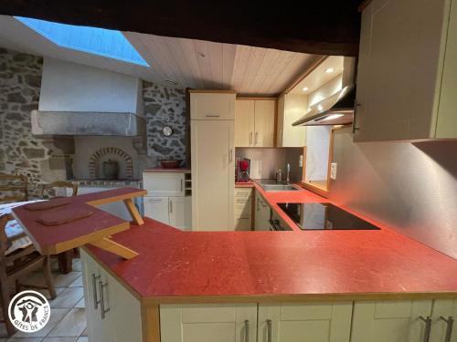 Gîte Saint-Michel-Mont-Mercure, 3 pièces, 4 personnes - FR-1-426-249 (Gite charmant a la campagne avec terrasse, proche du Puy du Fou et de la riviere Sevre - FR-1-426-24) in Saint-Michel-Mont-Mercure