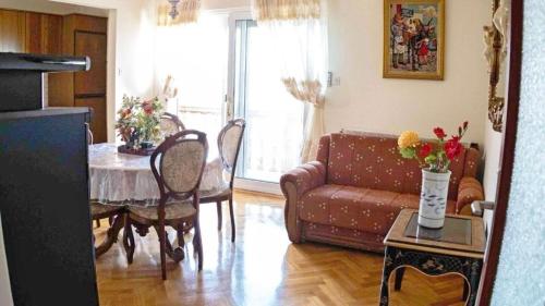 Two-Bedroom Apartment with Balcony and Sea View