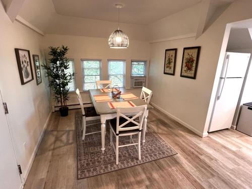 Serenity Adobe close to ALL- 3BR in New Haven, USA