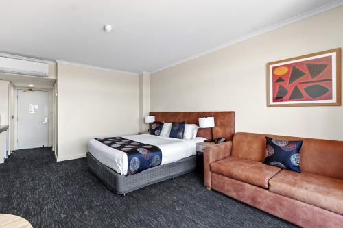 Comfort Hotel Adelaide Meridien