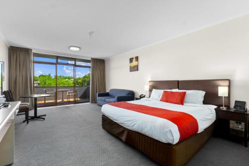 Comfort Hotel Adelaide Meridien