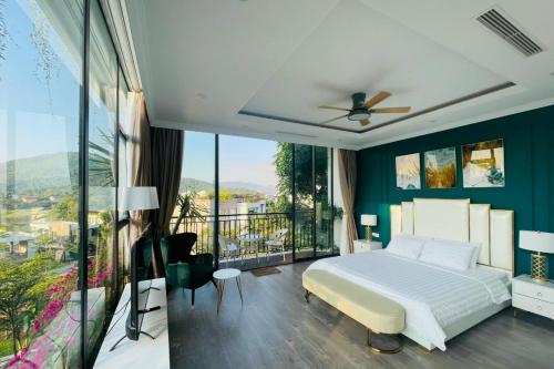 Three-Bedroom Villa image 9