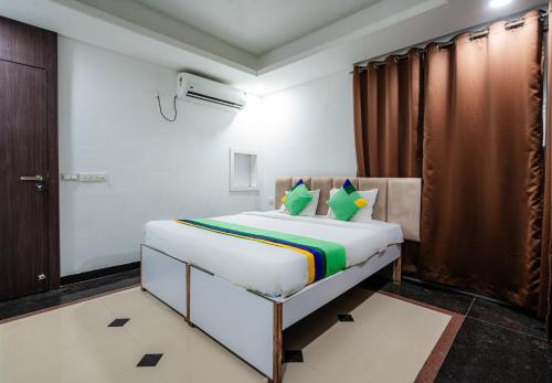 Superior Double Room image 10
