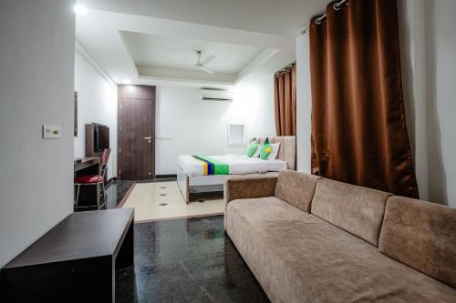 Superior Double Room image 9