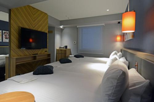 Standard Triple Room image 4