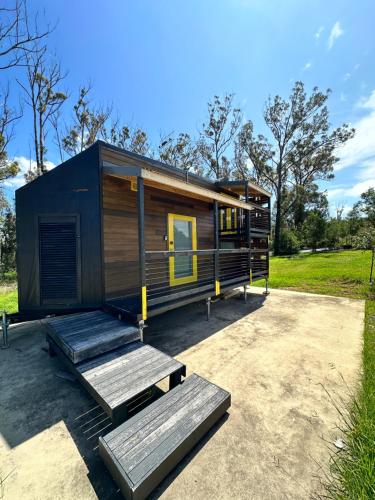 Ocean Breeze Tiny House - Ocean and Lake View in Mallacoota