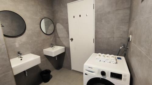 Cubic Botanical Suites Bangsar South by HomeBrickz Cubic Botanical Suites Bangsar South by HomeBrickz