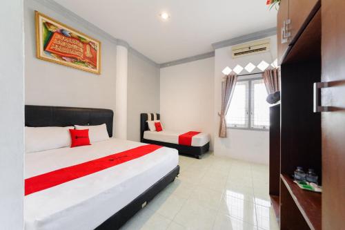 RedDoorz Syariah near Suzuya Mall Banda Aceh