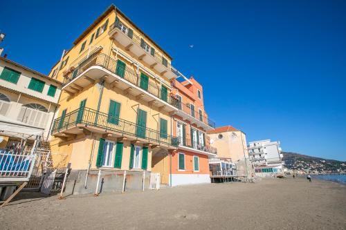 La Casa Sulla Spiaggia - On The Beach- Happy Rentals - Apartment - Alassio