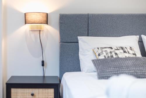 One-Bedroom Apartment image 7
