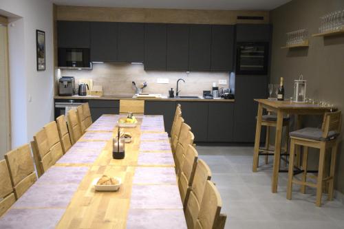 Спільний лаунж/ТБ зона, Apartmány StudenOFF (Apartmany StudenOFF) in Рокитнице-над-Їзерою