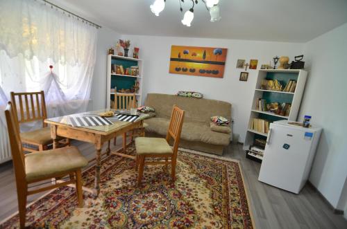 Koplietošanas atpūtas telpa ar TV, Casa Marica in Čelau